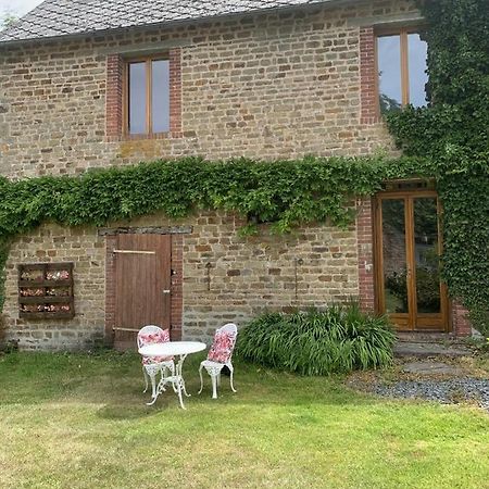Les Rouges Terres Gites - La Vieille Grange Saint-Amand  Exterior photo